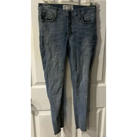 Free People Reagan Button Fly Womens Size 27 Skinny Ankle Jeans Raw hem - Picture 3 of 9